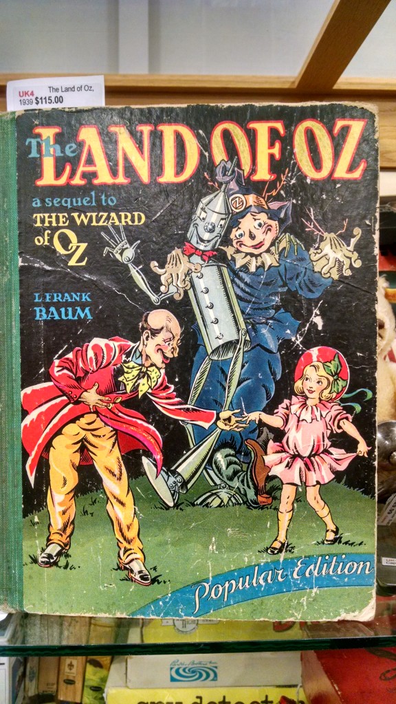 Land_of_Oz_Book_1[2]